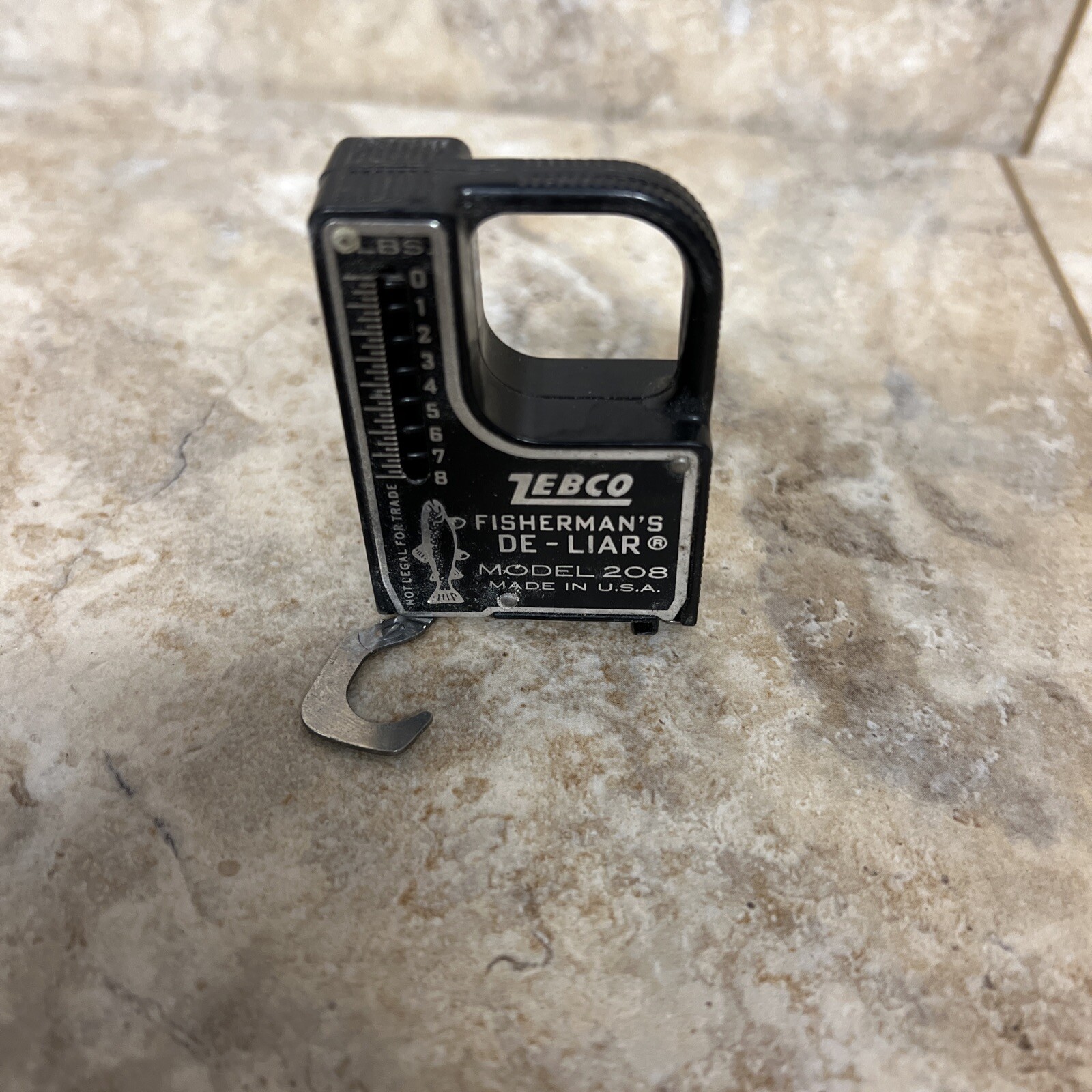 Vintage Zebco Fisherman's De-Liar Model 208 Tape Measure Weight Scale USA VG