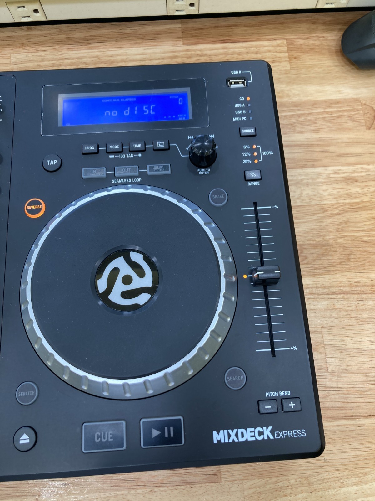 Numark Mixdeck Express Double Deck DJ Controller Built-in Mixer USB Effects