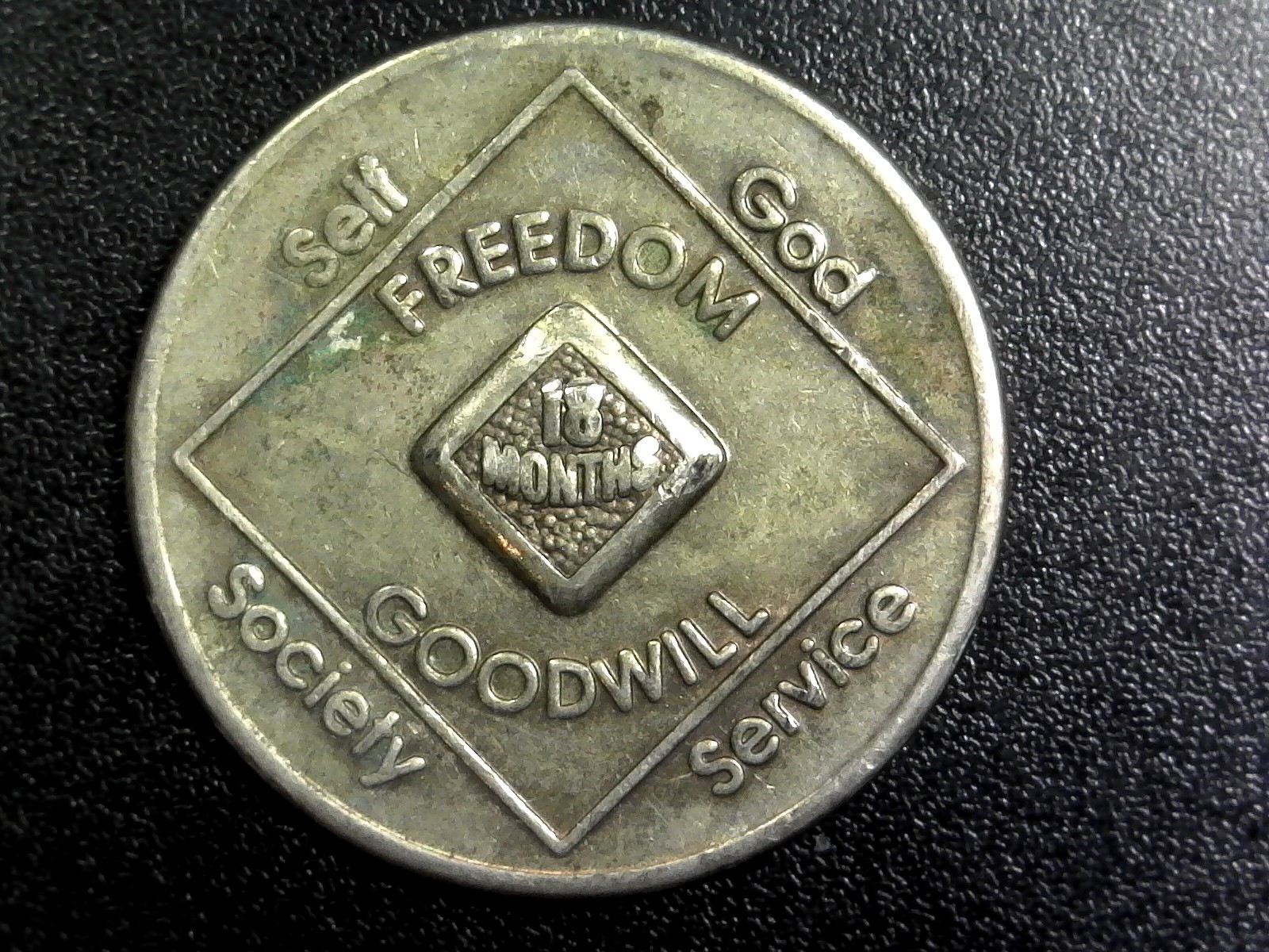 AA - 18 Months Sobriety Token 34mm (c204)