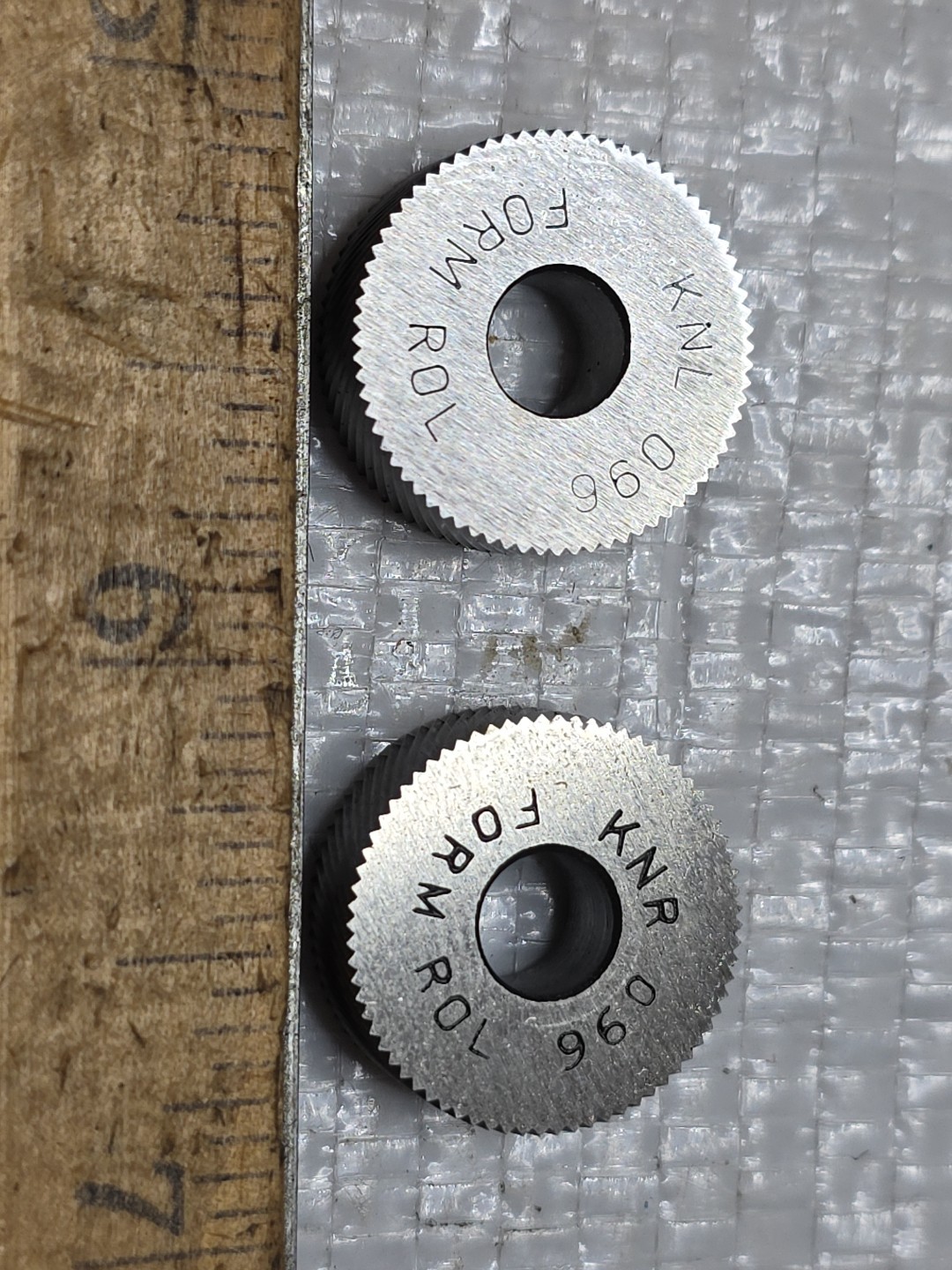 FORM ROL KNURL WHEEL ROLLER KNL & KNR 096  SET OF 2, NOS 3/4 × 1/4 × 1/4 HOLE