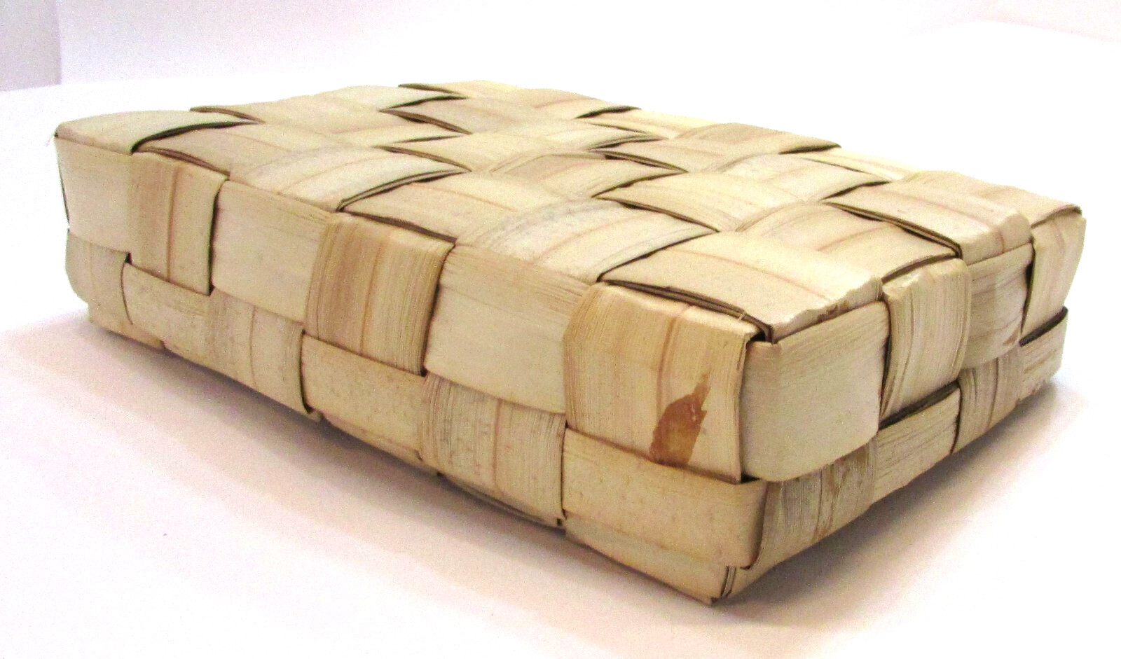 Vintage 1980's Woven Palm Leaf Covered Trinket Box Storage Basket w Lid 2x7x9