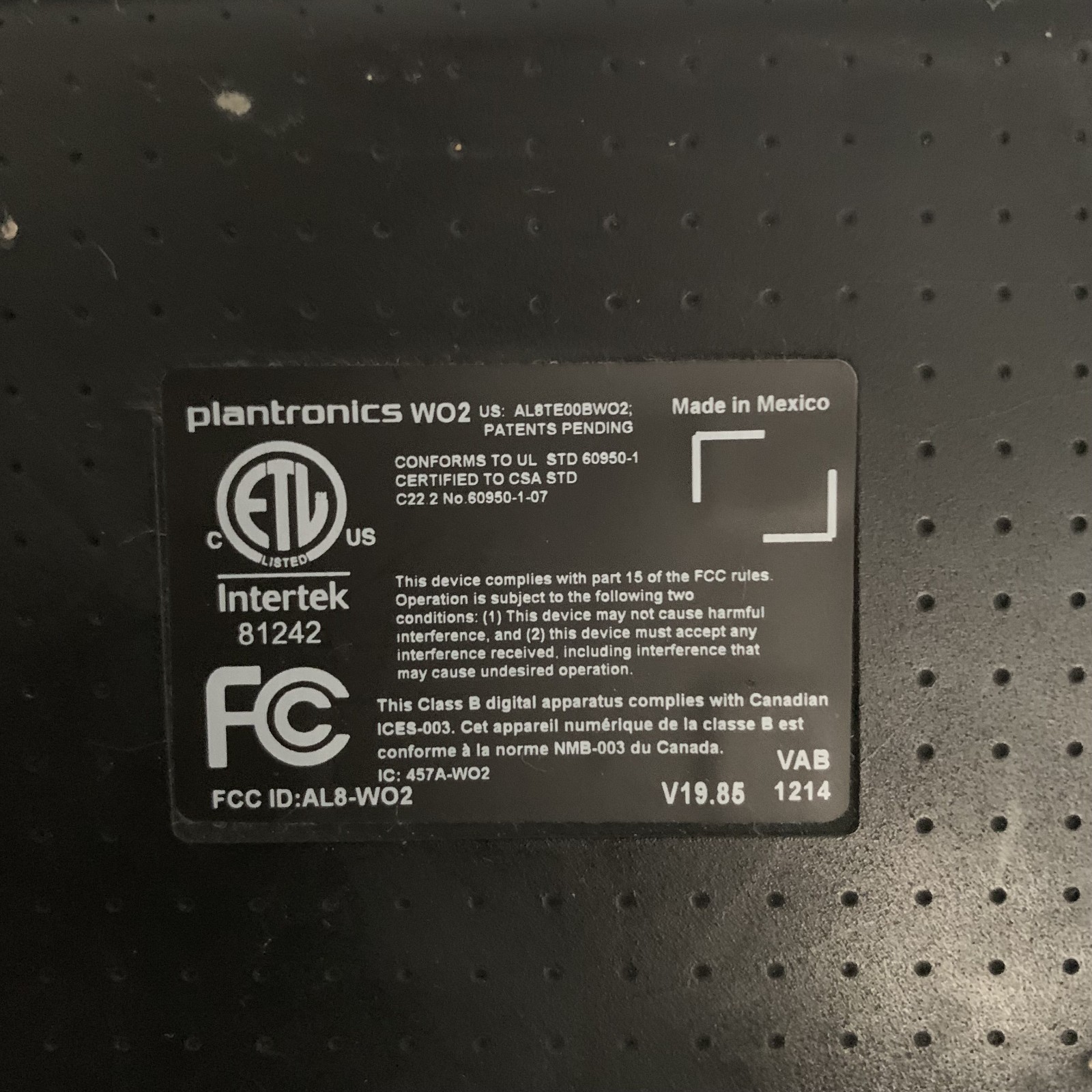 Plantronics W02 DECT 6.0 Wireless Headset w/Charger