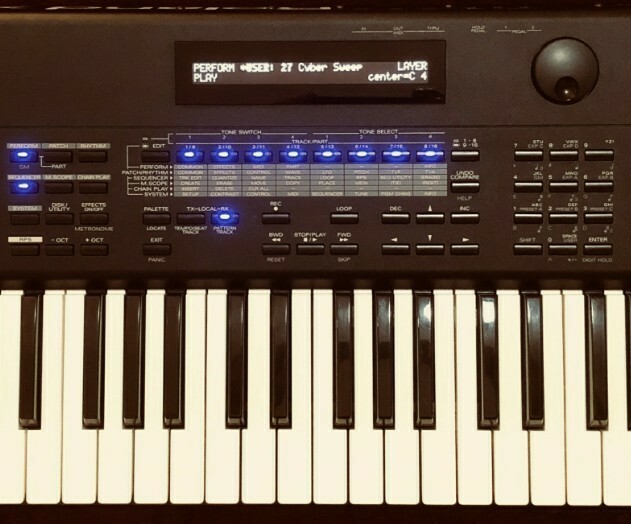 Roland XP-30 / XP-50 (Super Enhanced Black) LUX PMVA LED Display !