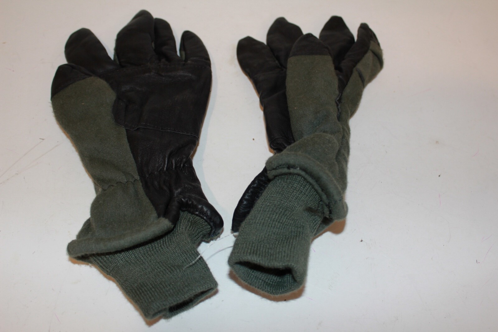 US Army Intermediate Cold Weather Flyers Gloves - Size: 7 - NWOT