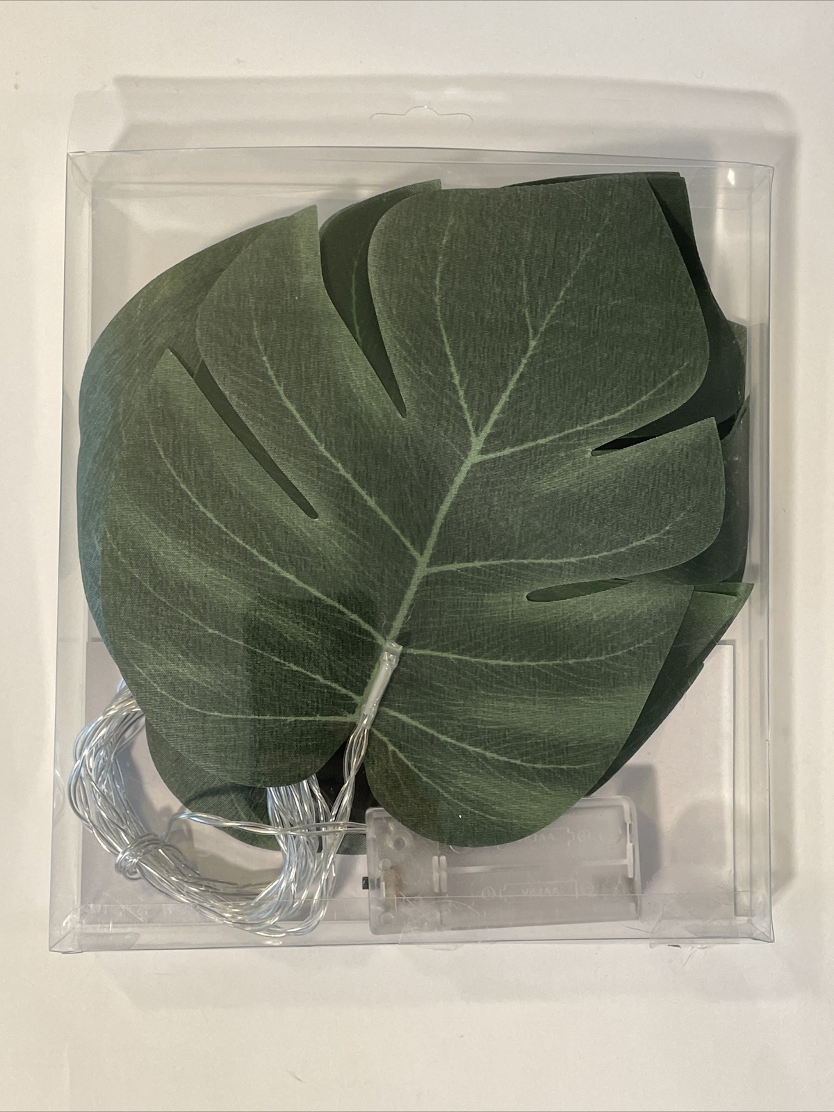8 Tropical 7” Leaf String Lights 6.5 Ft. New