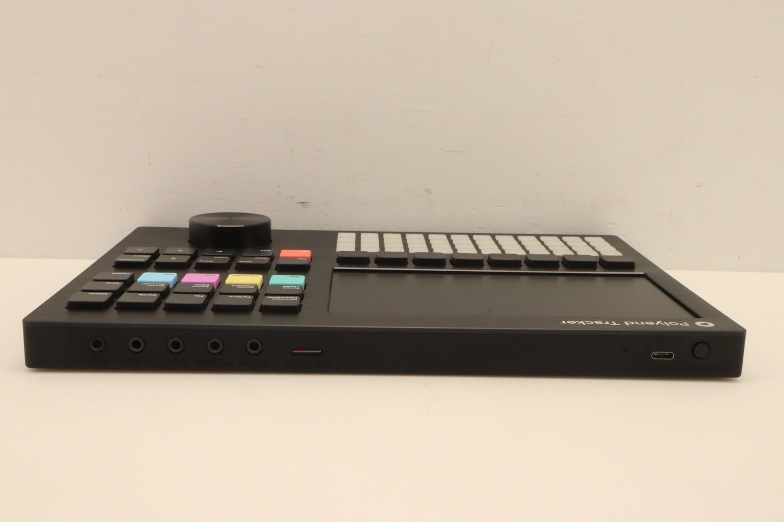 Polyend Tracker Sequencer sampler effects MIDI workstation wavetable synthesis