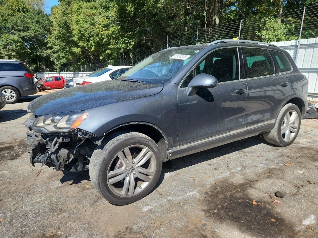 TOUAREG   2012 Glove Box 4886487