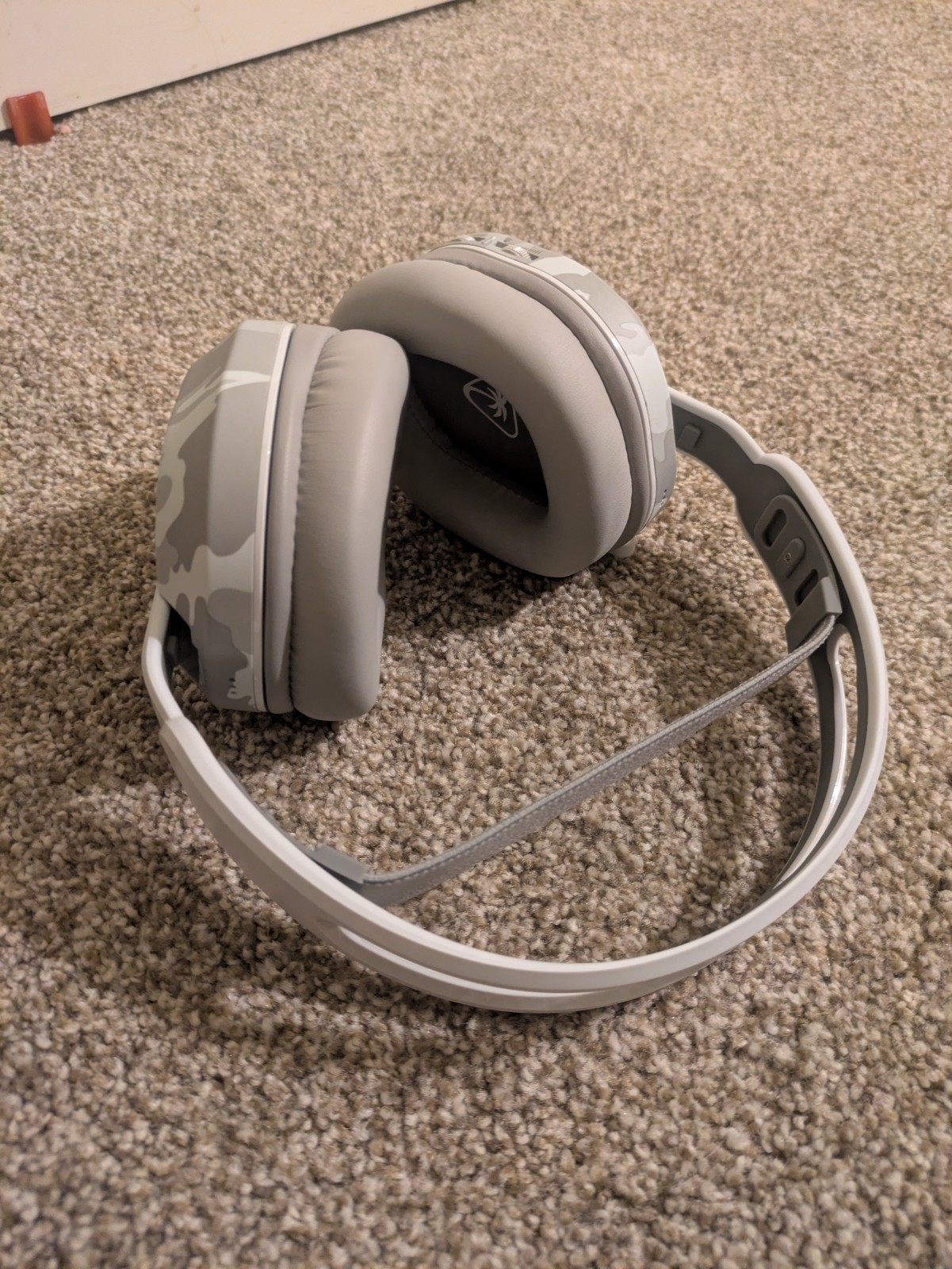 Turtle Beach Stealth 500 Wireless Bluetooth Over-Ear Gaming Headset Gray/White