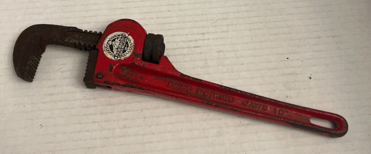 VTG Industrial Strength Heavy Duty Pipe Wrench Drop forged 10" Jaws Red Plumber