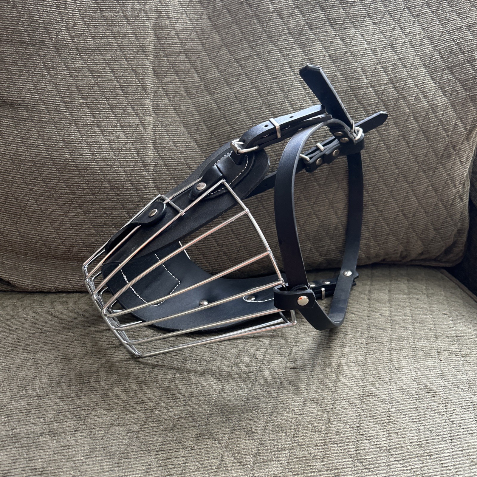 Large Dog Muzzle Leather Metal Wire Basket Adjustable for Pitbull German Shepard