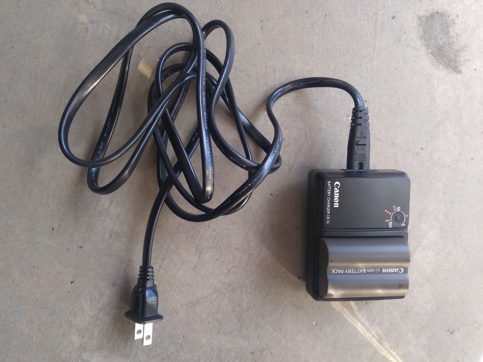 Canon Battery Charger CB-51 with Battery Black