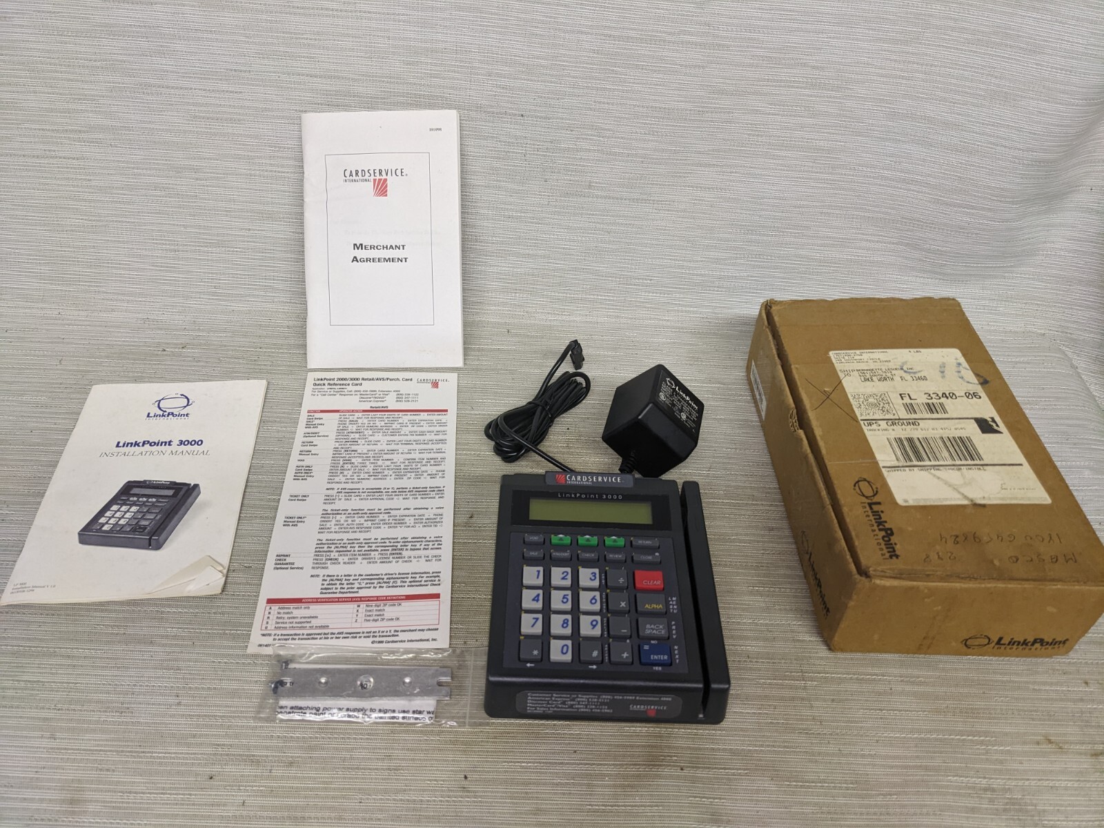 LinkPoint LP3000 Credit Card Reader Terminal, Power Adapter & Cable (M6)