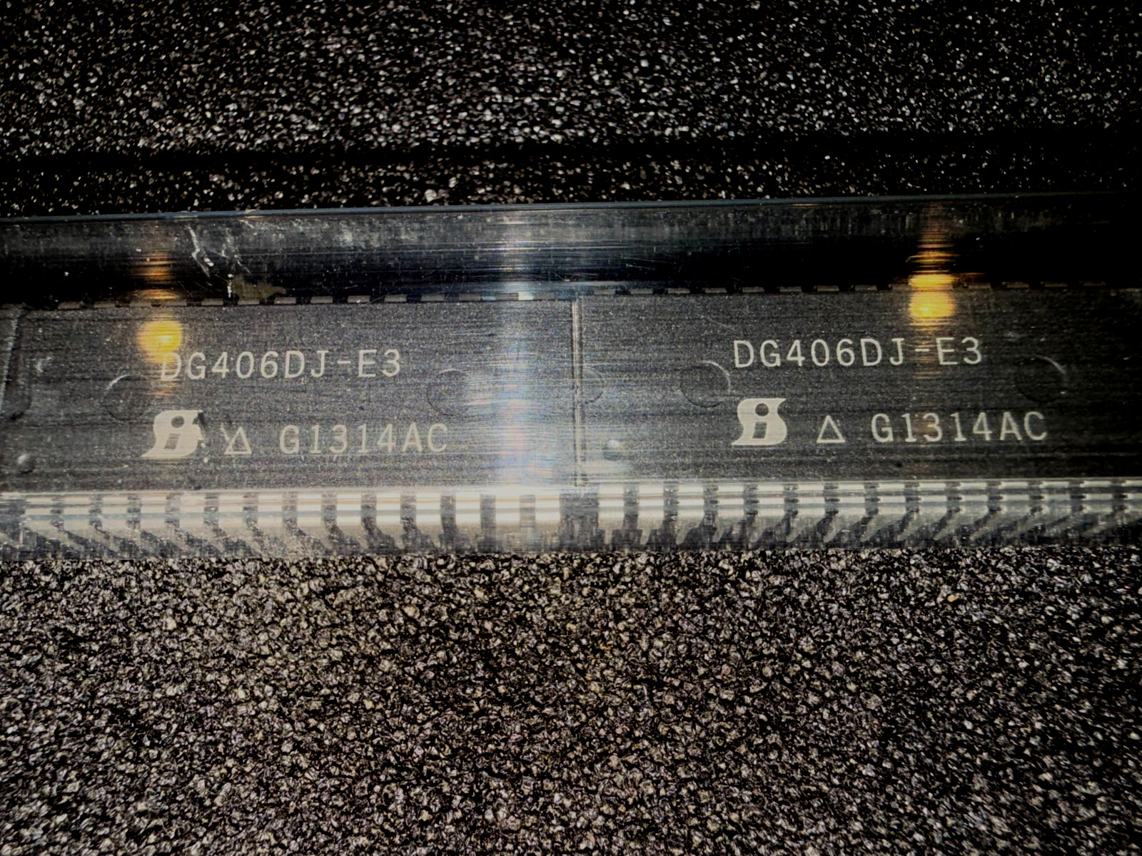 DG406DJ-E3
