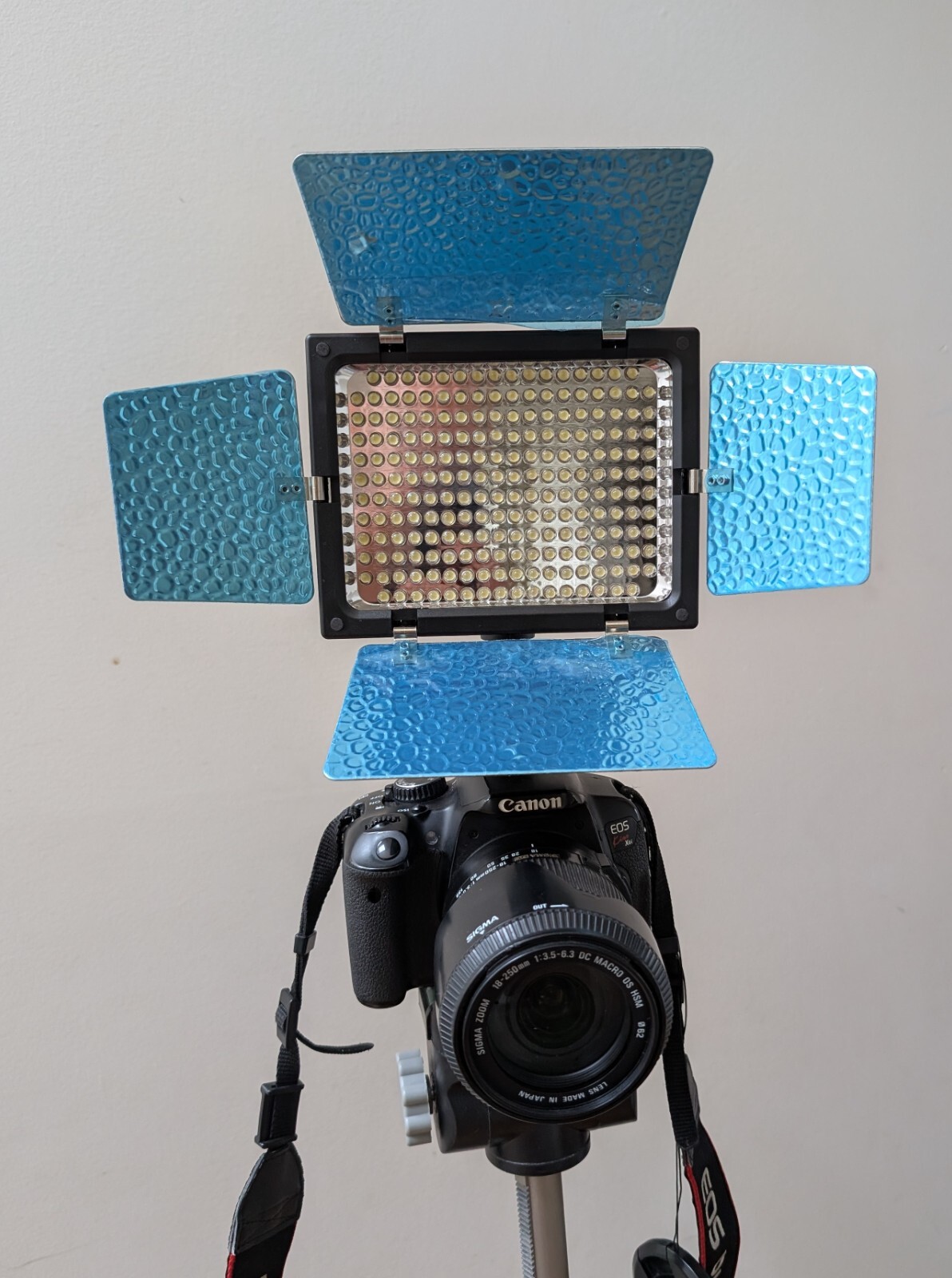 160 LED Photo Studio Video Light with Filters For Canon Nikon Camcorder Camera c