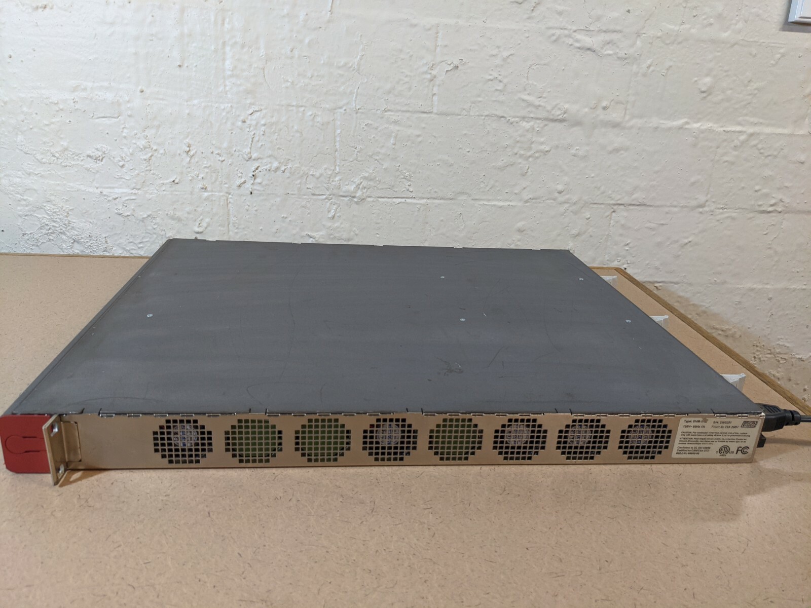 BITLINK Professional HDTV Decoder / Digital Vision Type DVM-1RU 120V-60Hz 1A