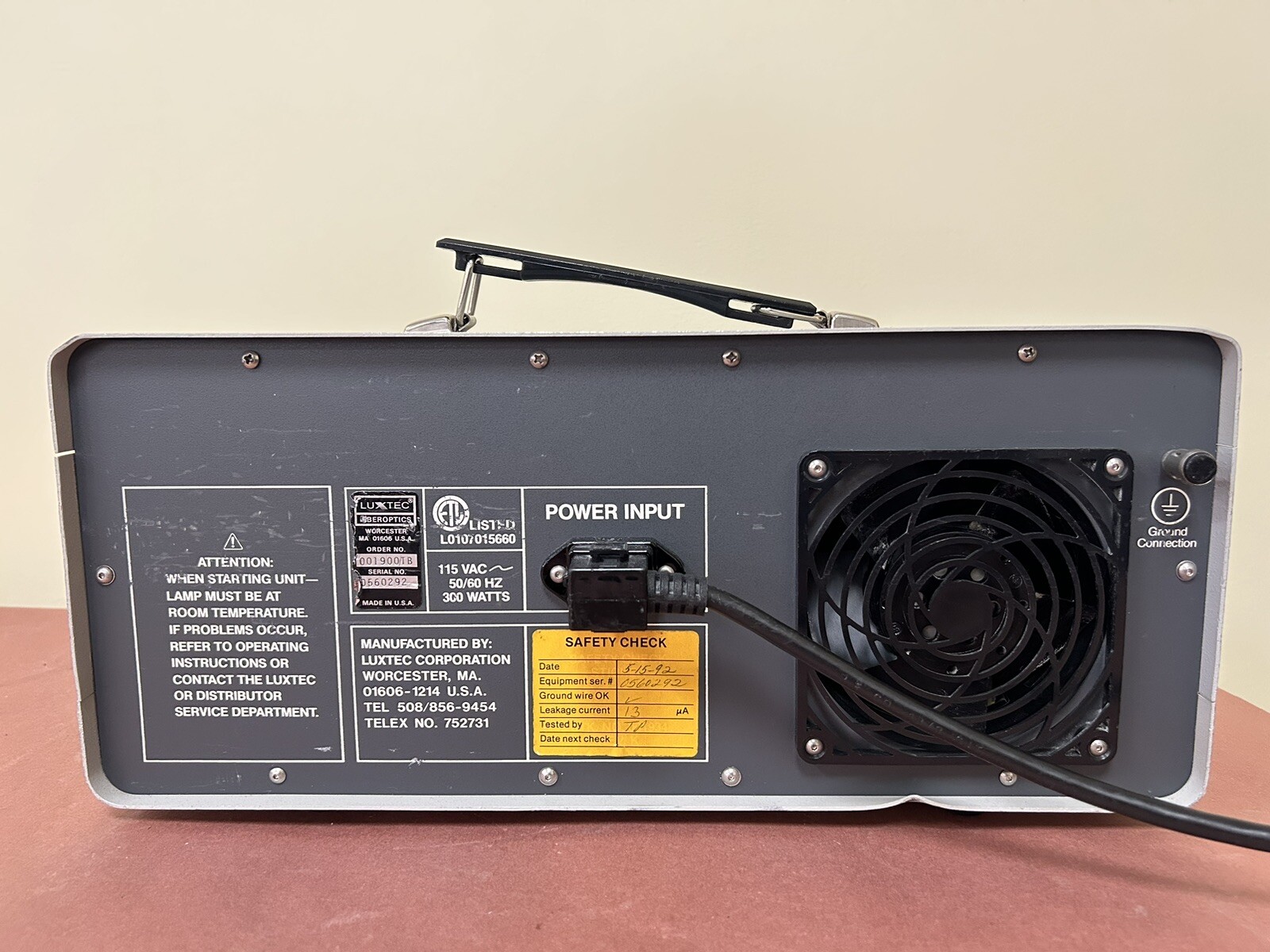 LUXTEC FIBEROPTICS HIGH INTENSITY XENON 1900 LIGHT SOURCE, Cable Not Included