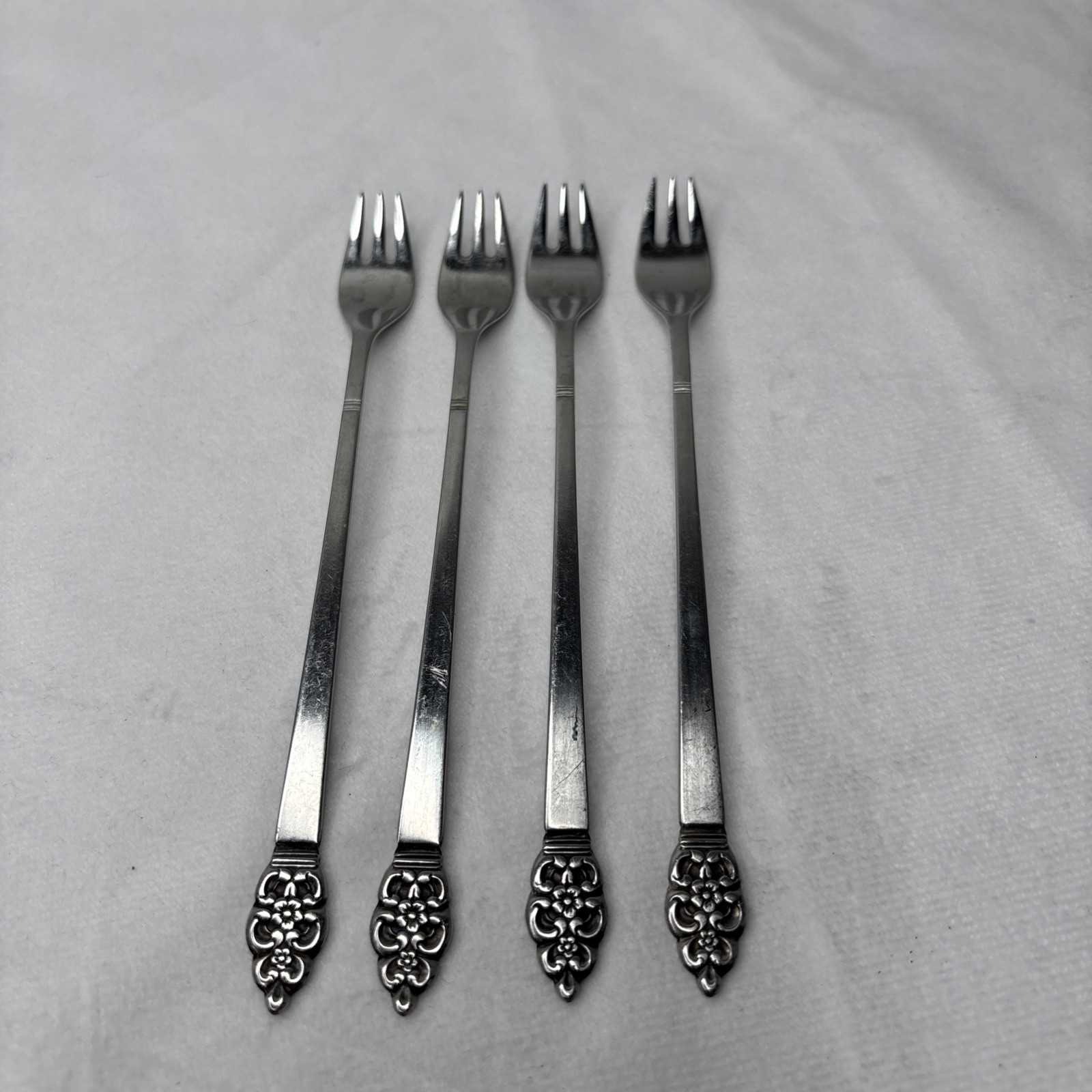 Vintage Oneidacraft Deluxe Stainless Cocktail Forks Nordic Crown Pattern 6” -4