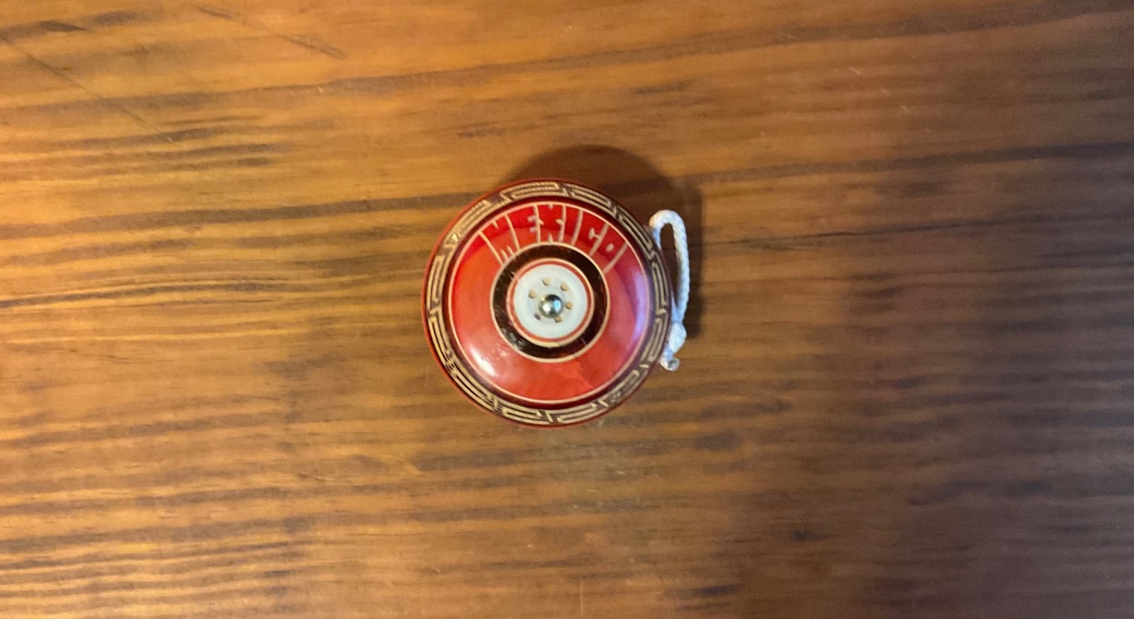 VINTAGE YO YO OF MEXICO RED & BROWN COLORS 3 INCH DIAMETER NICE