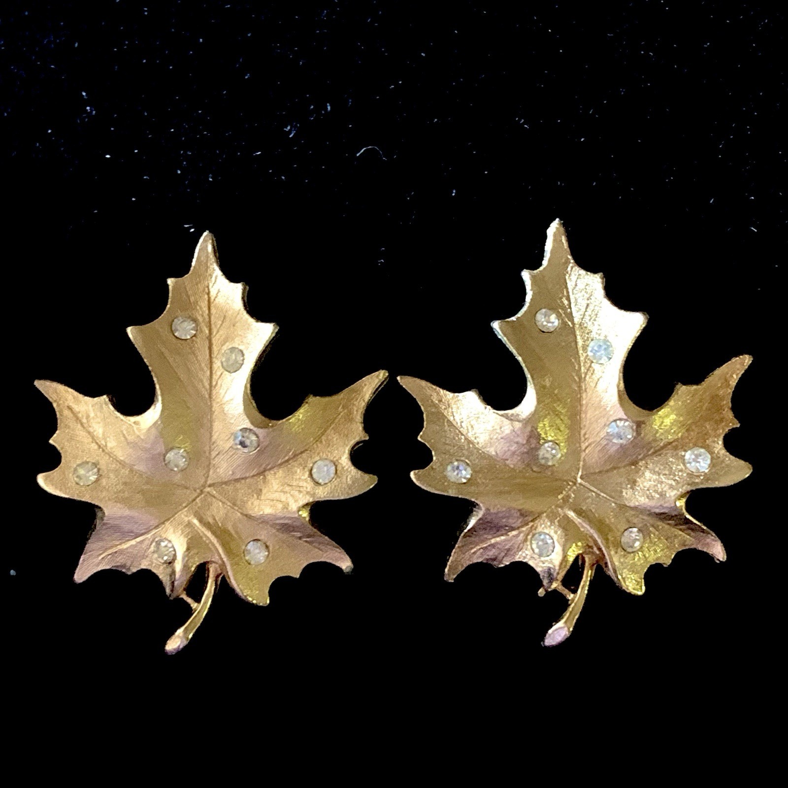 Vintage Sarah Coventry Maple Leaf Gold Tone Clip-On Earrings Rhinestones