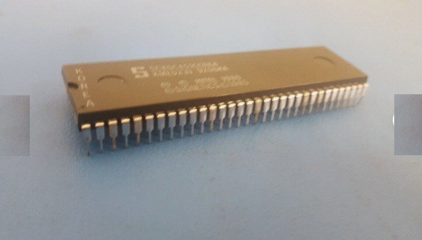 3 Pieces - IC, SC80C451CCN64, Signetics, 8-BIT, 12 MHz, MICROCONTROLLER, PDIP64