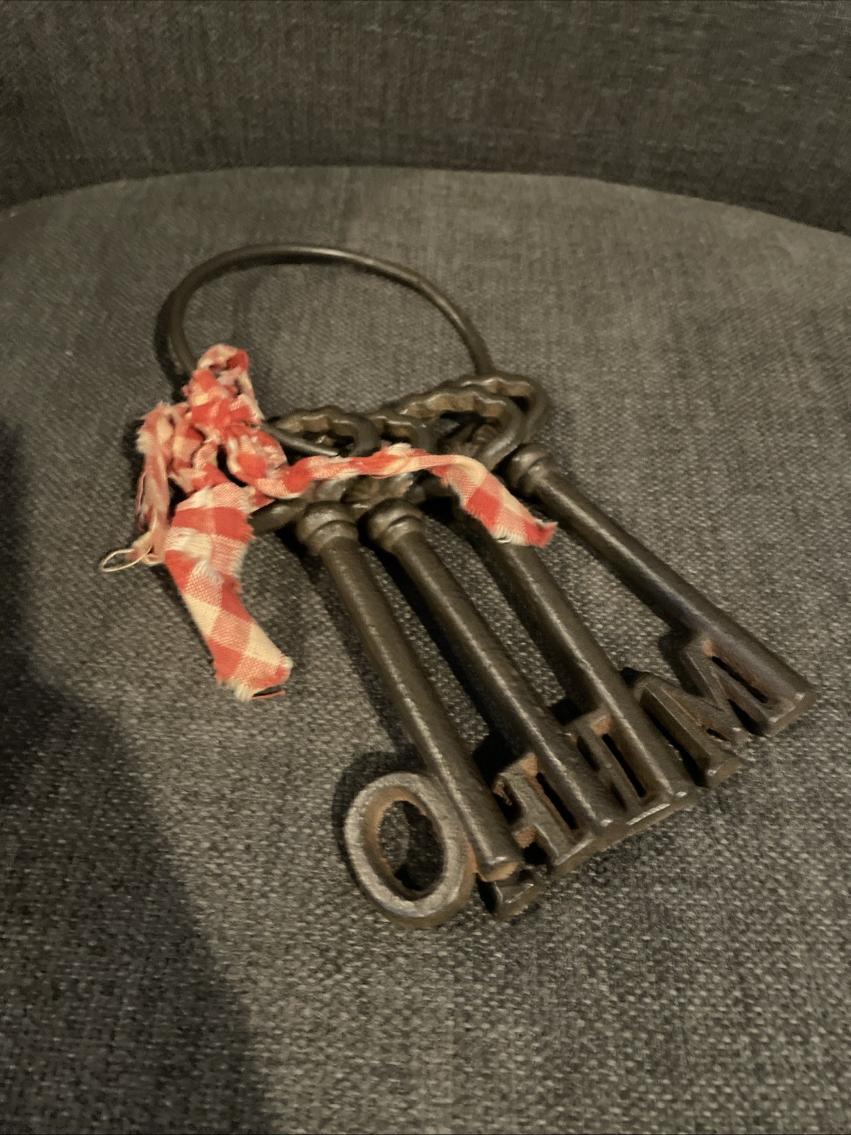 Skeleton Keys - Home - Cast Iron