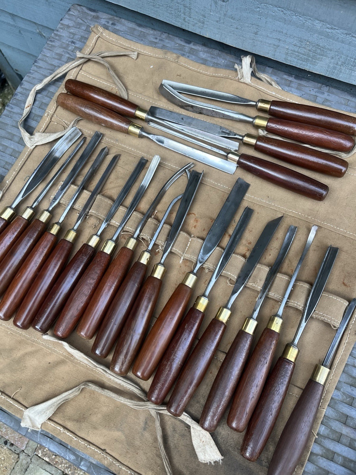 Lovely Antique Set Of 23 Marples & Sons Carving Chisels Gouges In Roll