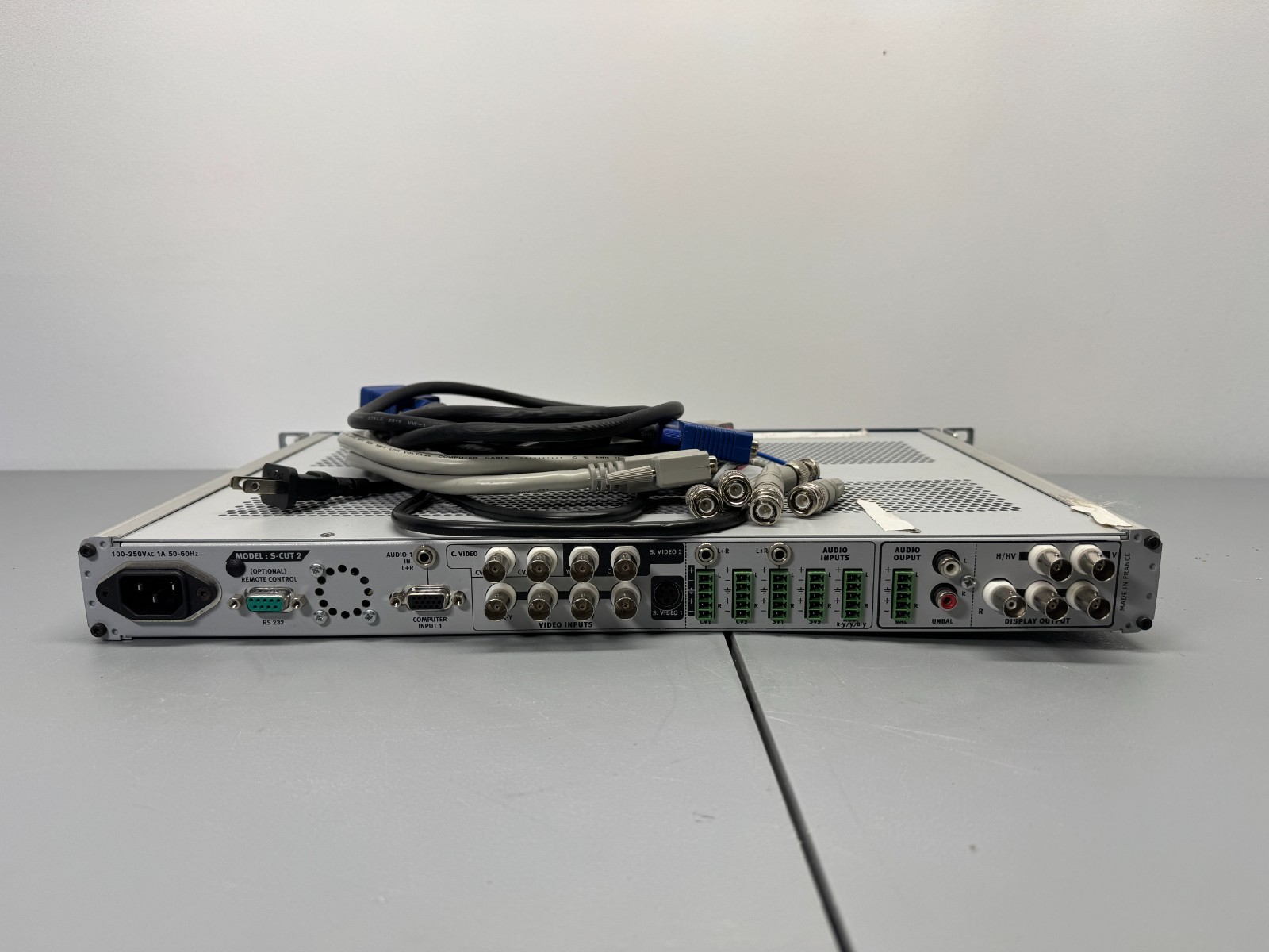 Analog Way Smart Cut-2 Digital Video Scaler Computer Switcher Seamless