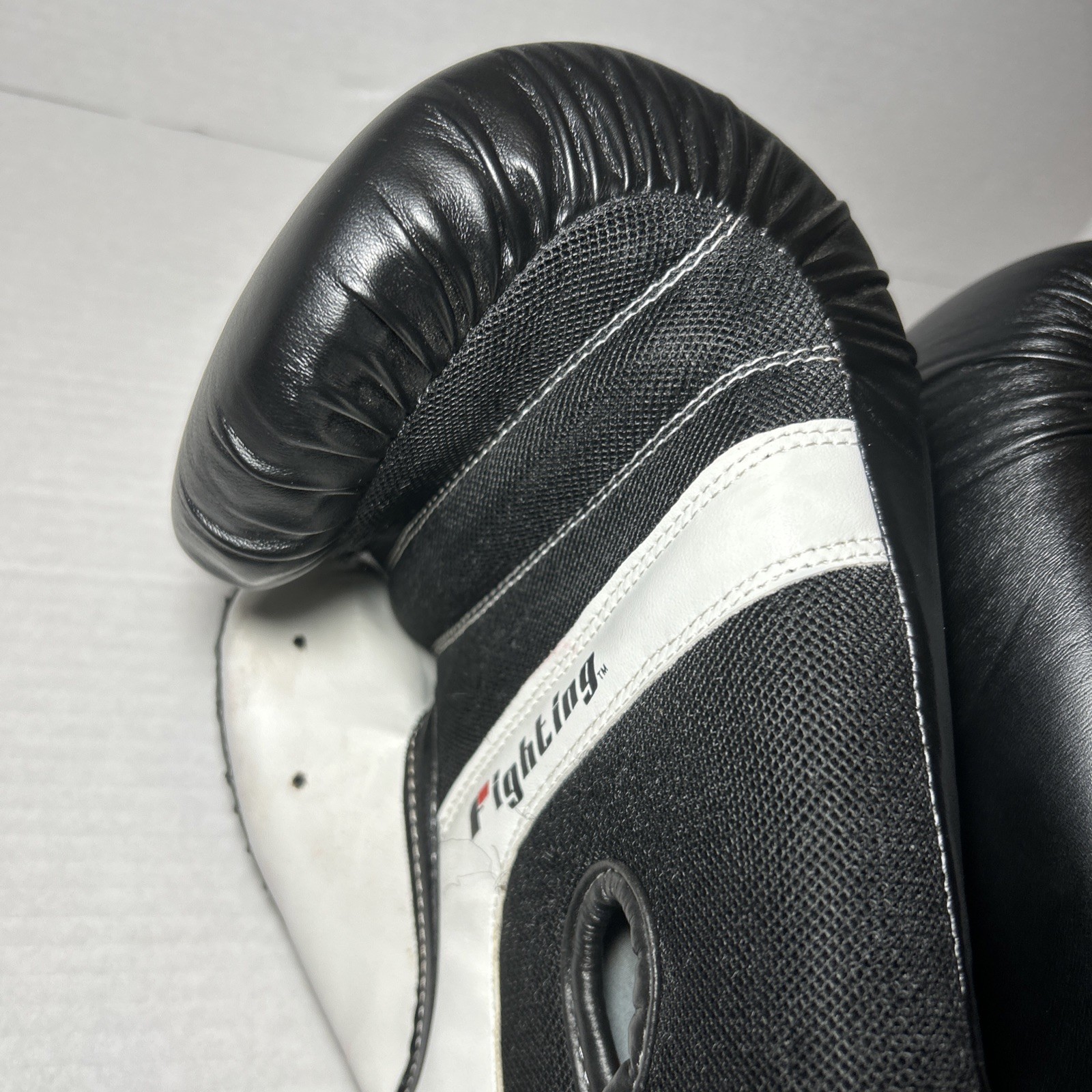 Fighting Boxing Gloves