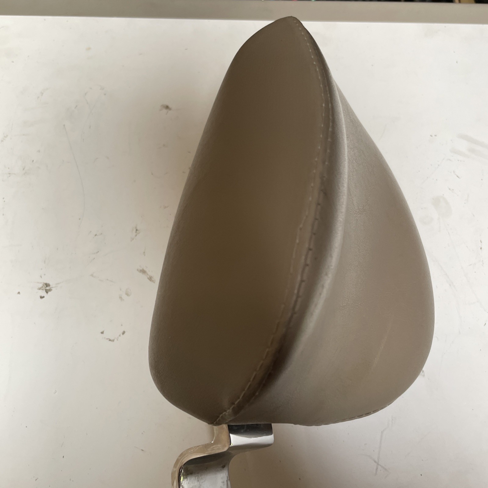 Dental Chair Headrest Assembly *beige*