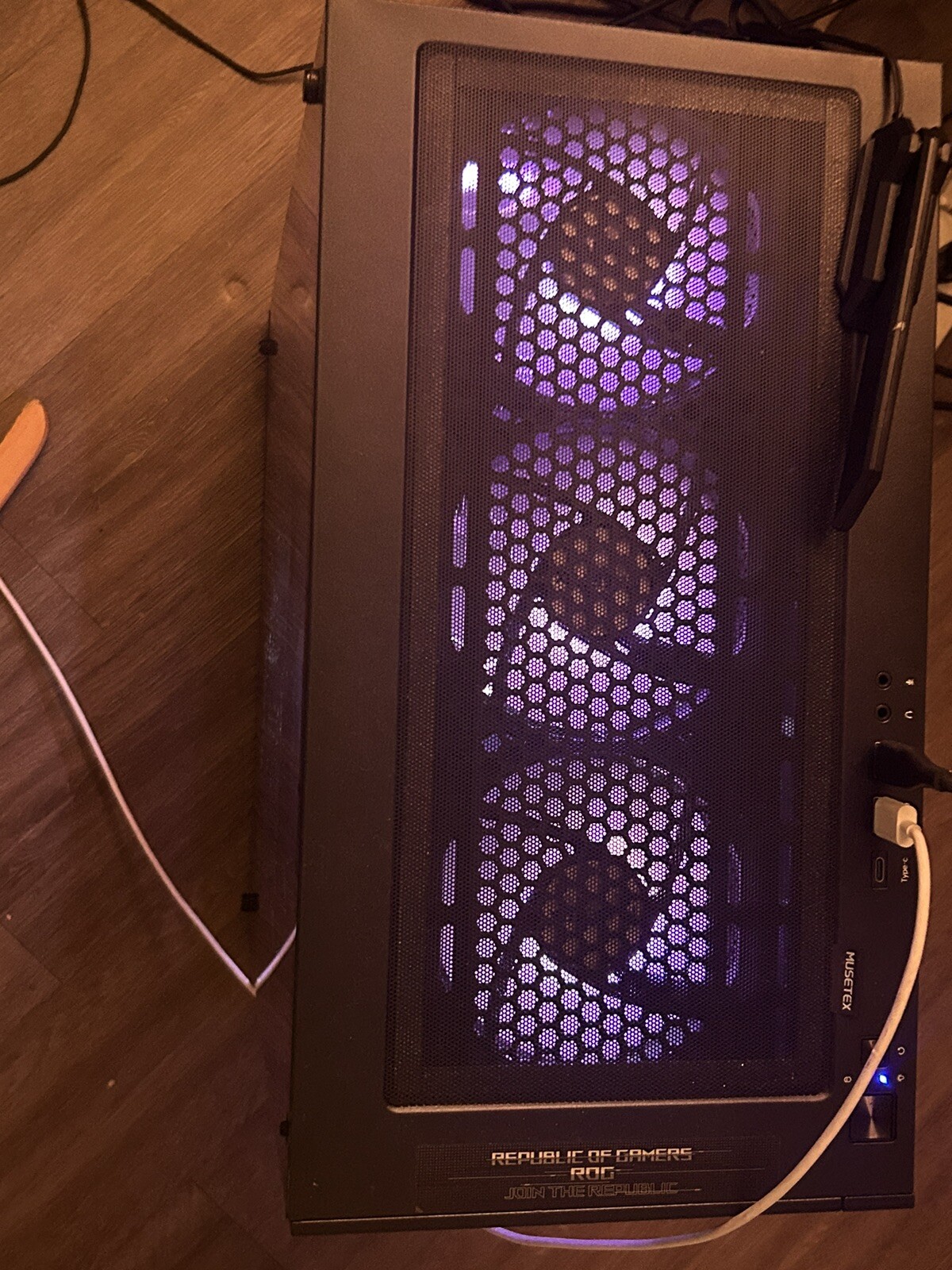 gaming pc desktop computer￼