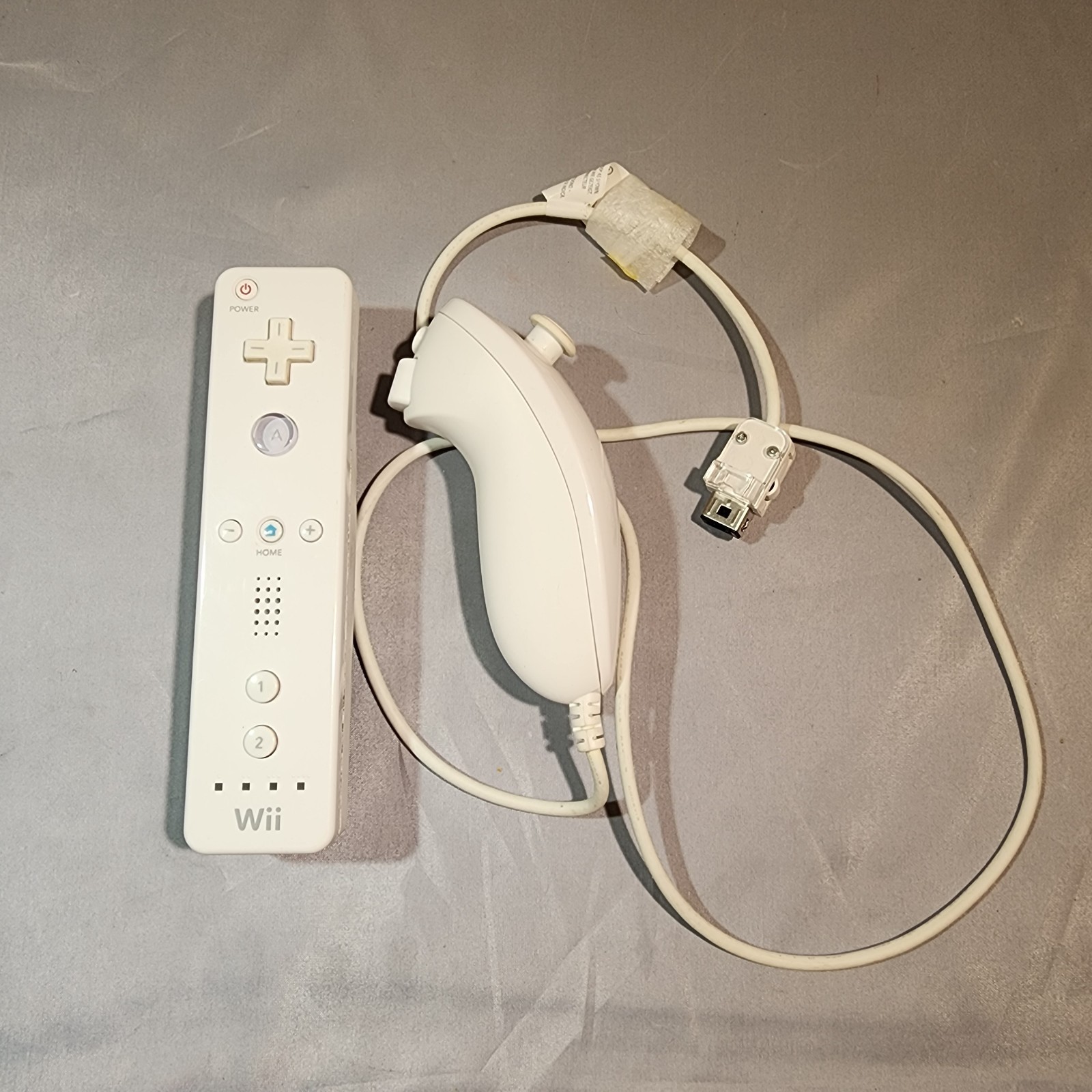 Nintendo Wii (White) Console Bundle - Tested and Working