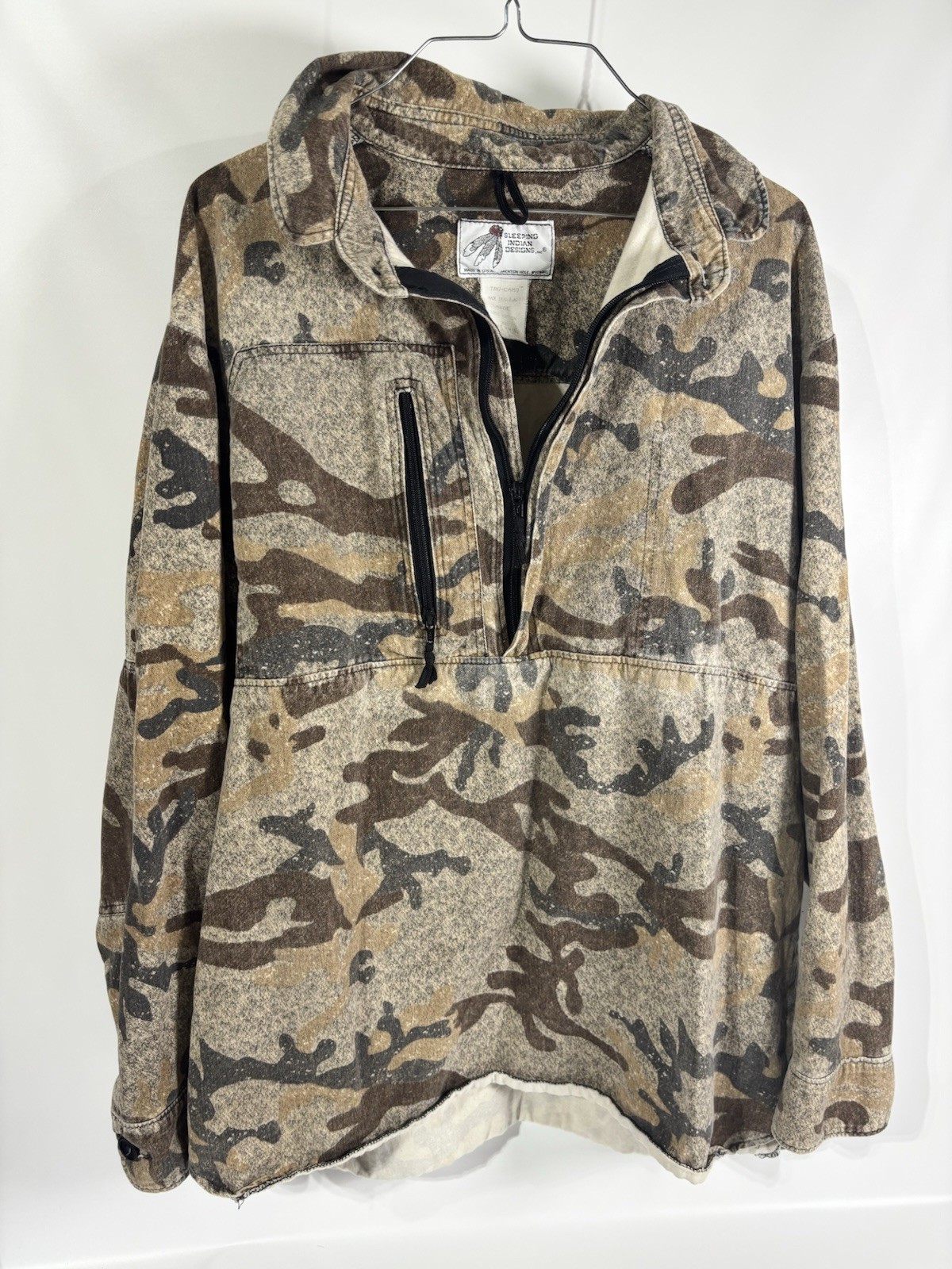 Vintage Sleeping Indian Designs Cotton Camo 1/2 zip Made In USA Large