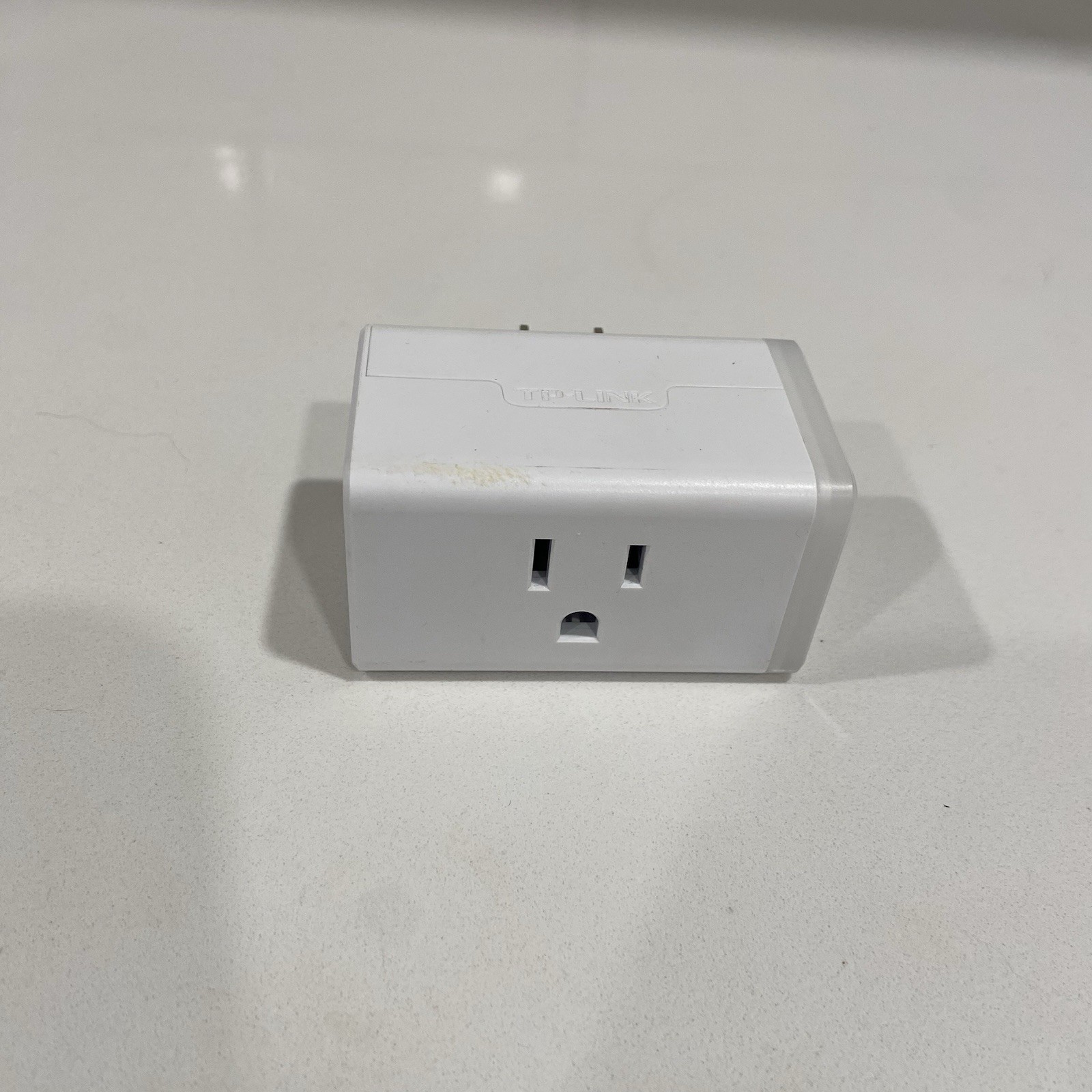 TP-Link Smart Wi-Fi Plug Mini White (HS105) - Turns On - Not Tested