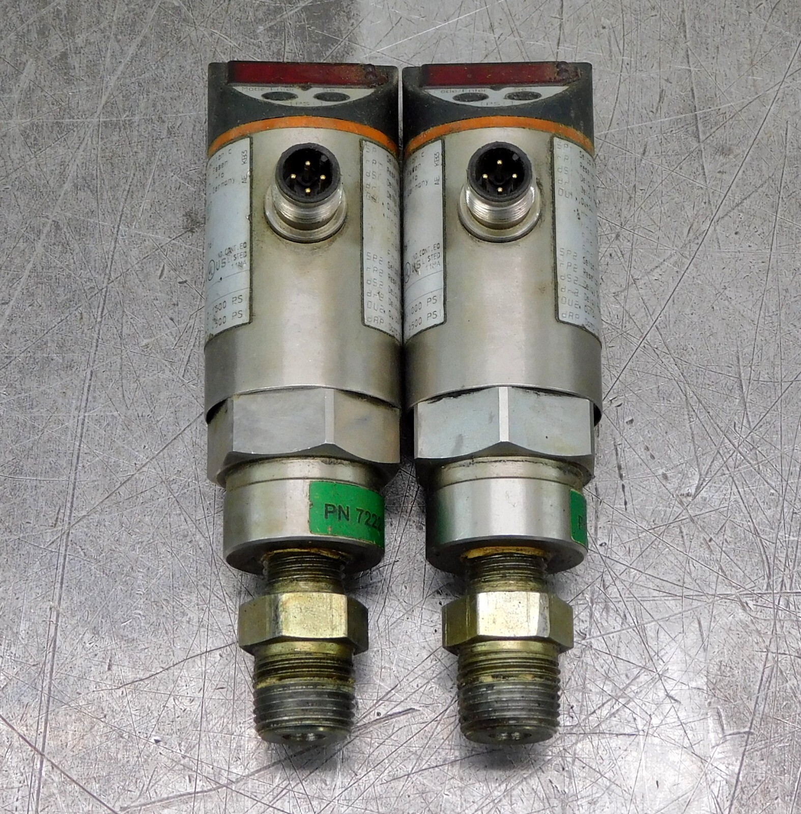 IFM Electronic PN7222 Pressure Control Switch 18-30V DC Lot of Two (2)
