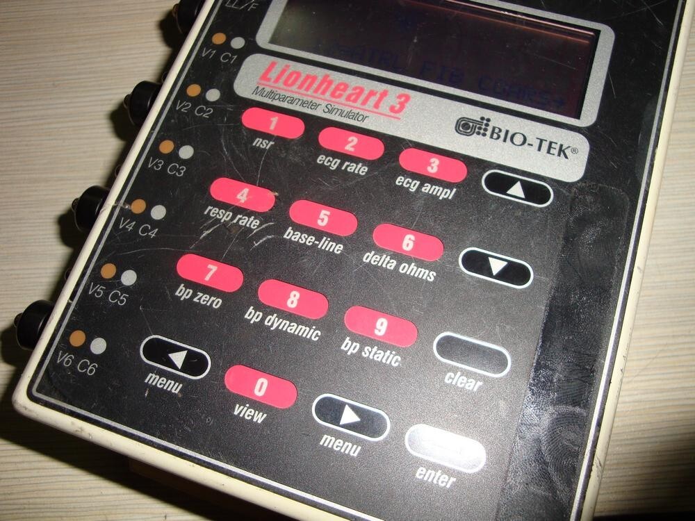 LCD Display Aging Fluke Bio-Tek Lionheart 3 Multiparameter Patient Simulator