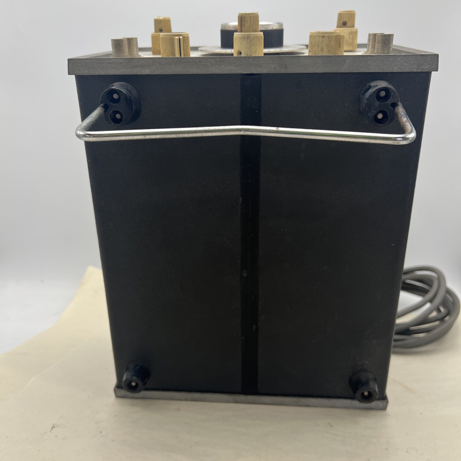 Wavetek HF VGC Voltage Controlled Noise Generator Model 142 PARTS ONLY UNTESTED