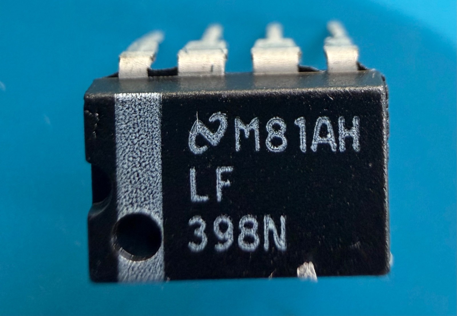 National LF398 Integrated Circuit