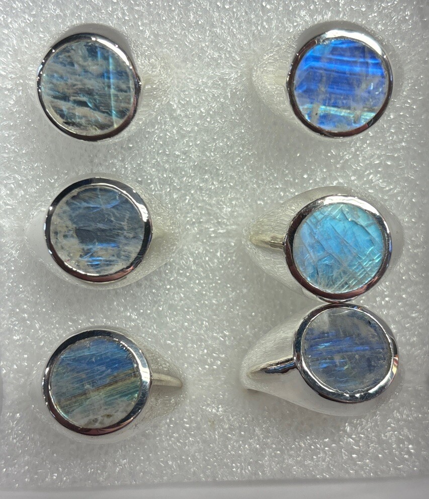 Men’s Sterling Silver Ring Size 8 Rainbow Moonstone