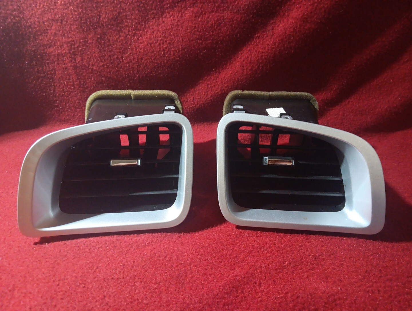 2010 - 2015 CHEVROLET EQUINOX VENT PAIR LEFT & RIGHT
