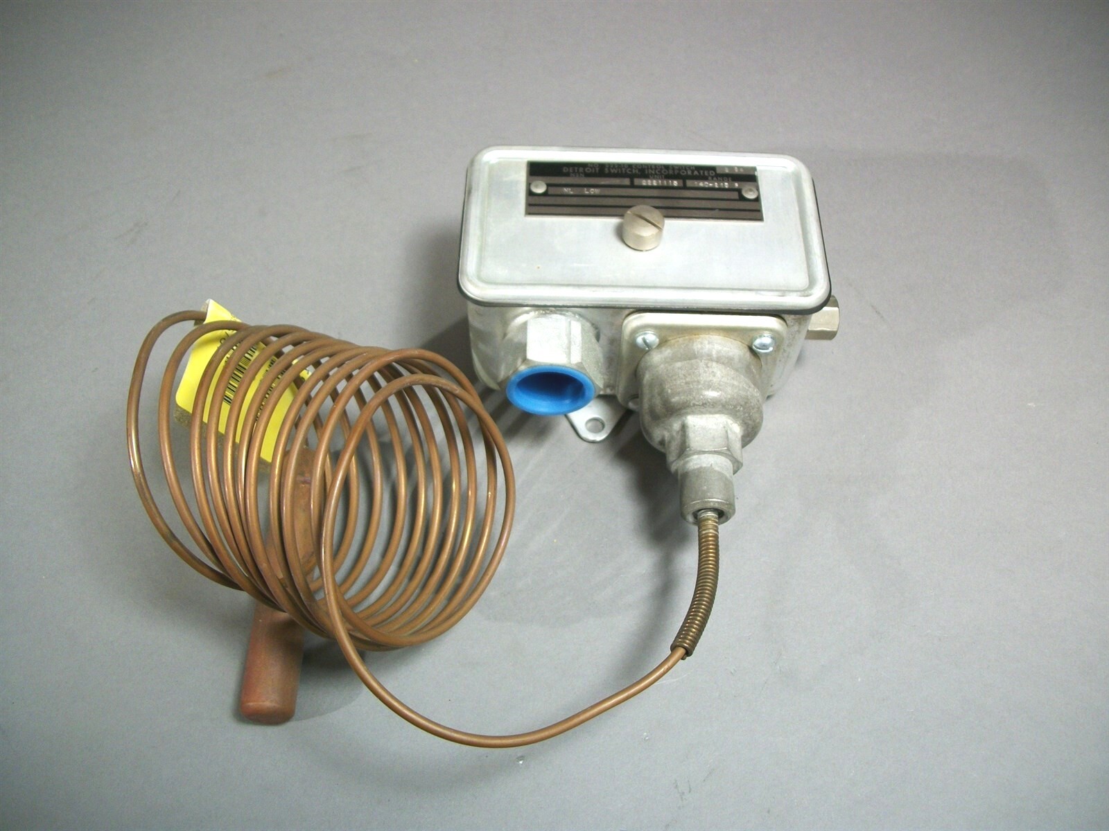 Detroit Switch 222-10N2221115 Control Switch NSN 5930010696764 - New