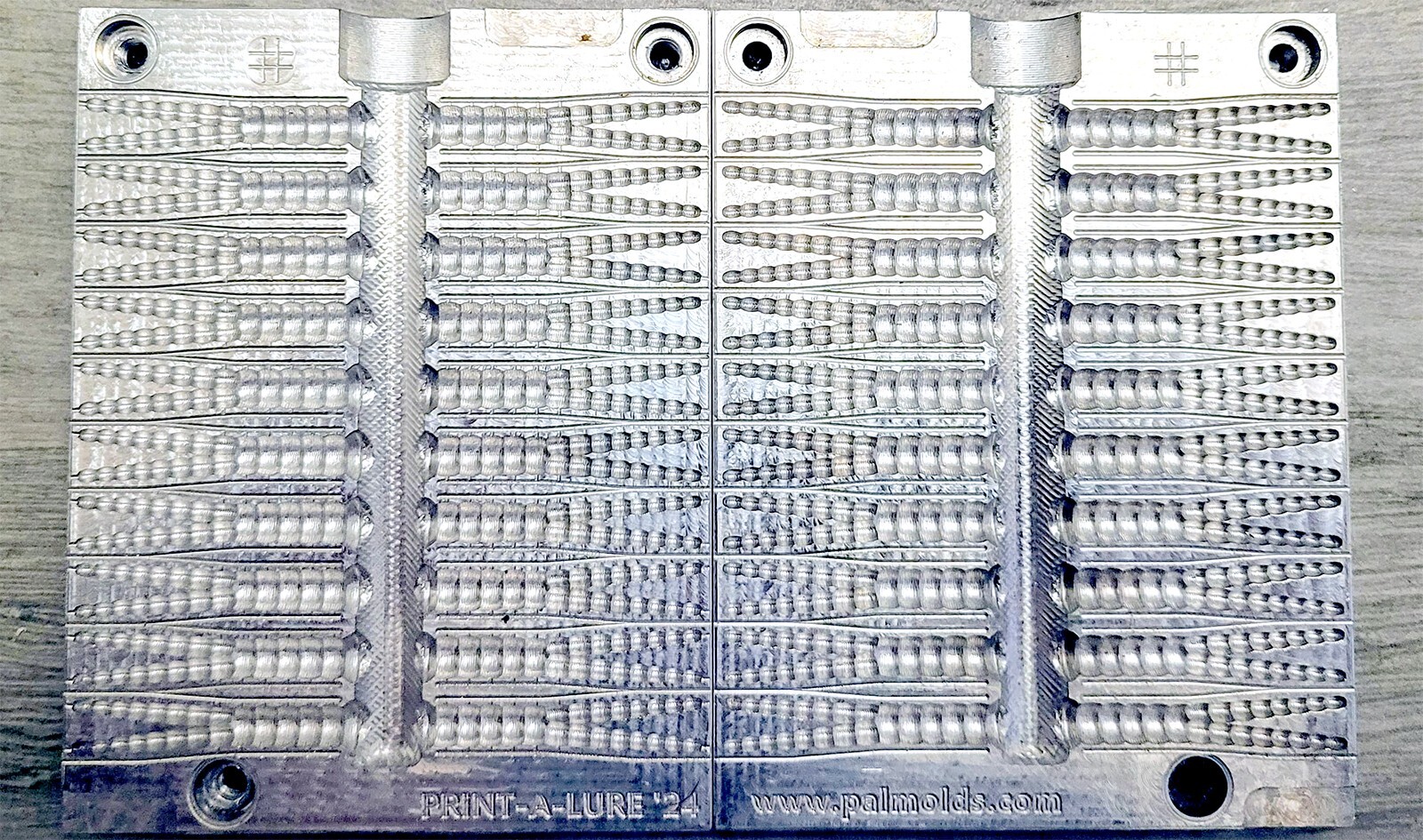Aluminum fishing soft bait mold - 1.5" x 20 cavities crappie bait mold