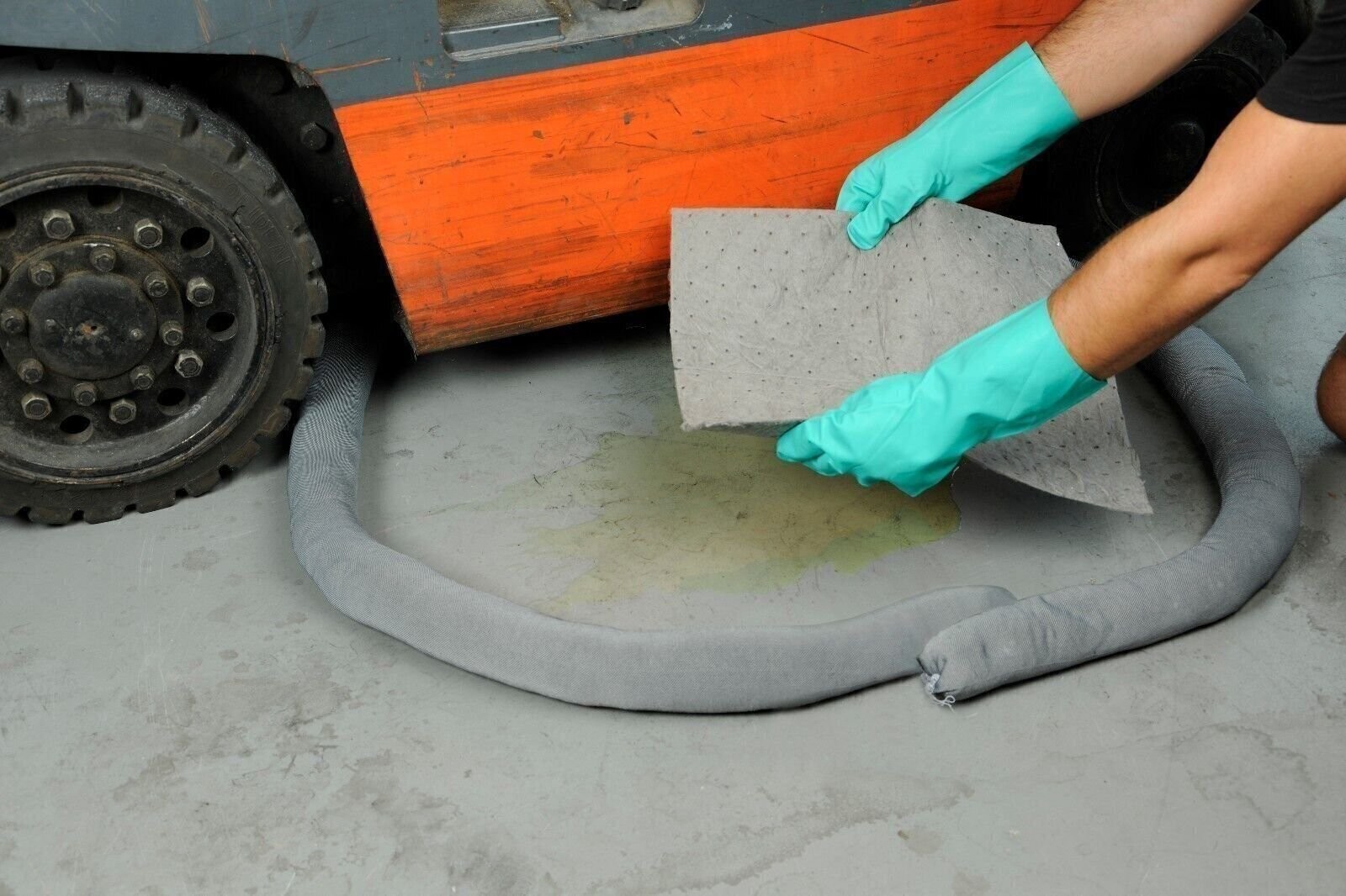 AABACO Universal Absorbent Pads, Heavy Weight Sheets (100CT) 15"X17" Grey