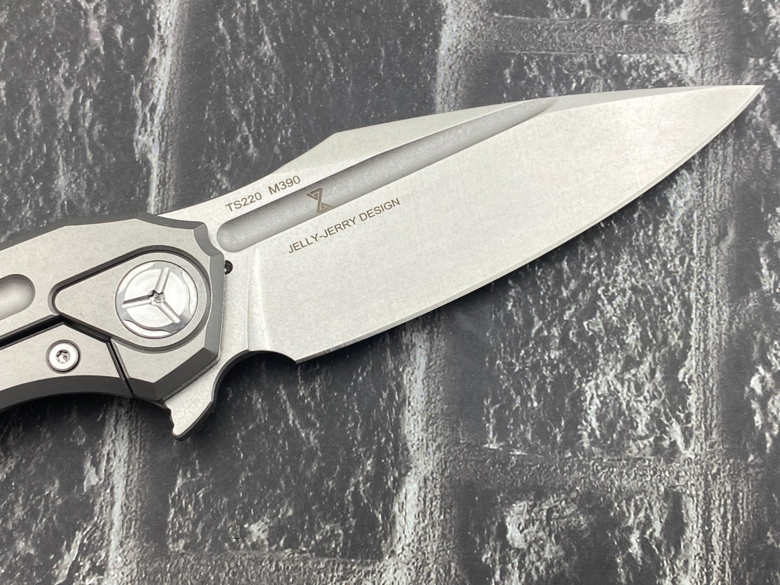Twosun TS220-M390-SW Folding Knife M390 Titanium Handle Fast Open Pocket Knife