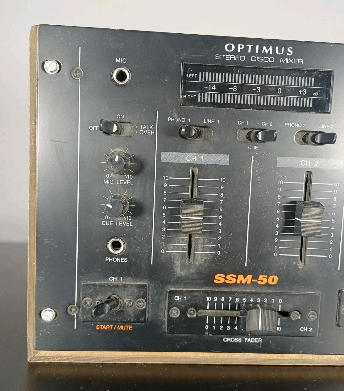 Optimus 2-CH Stereo Disco Mixer SSM-50