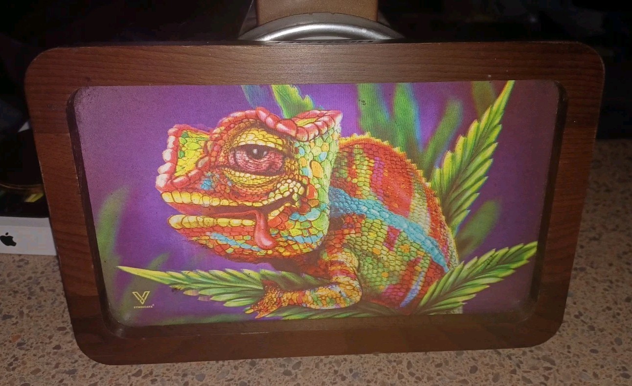 V Syndicate 3D High Def Glass Wood Rollin’ Tray CHAMELEON Wooden Rolling 11"×7"