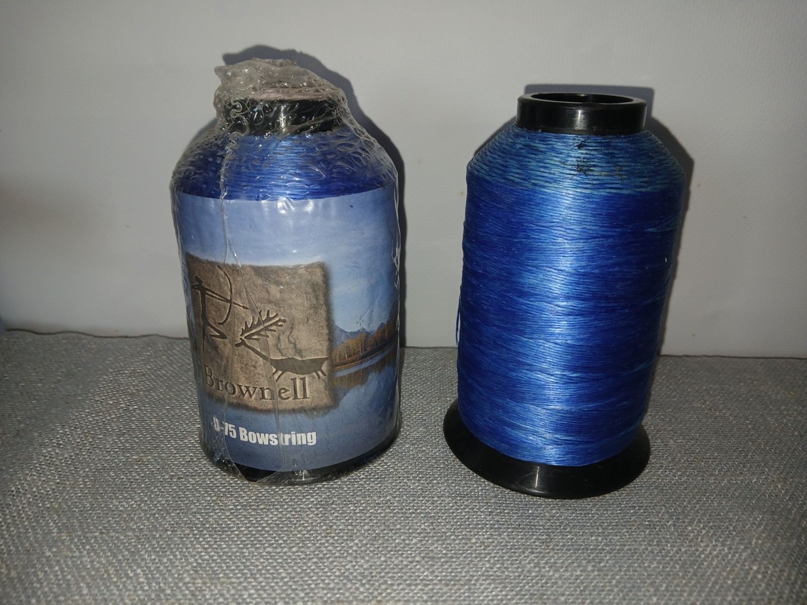 Brownell D75 Bowstring Material 1/4# Spool Dark blue
