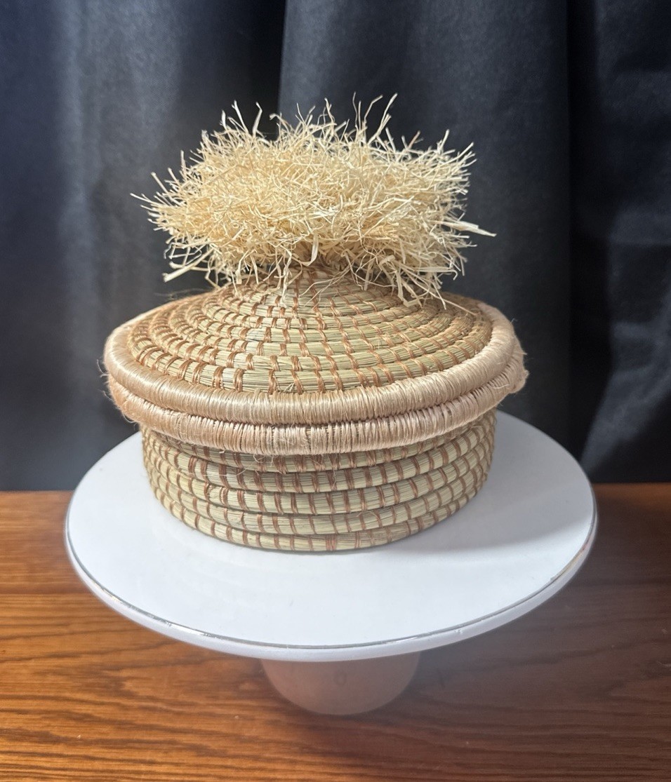 Woven Lidded Catchall - Opalhouse designed new with tags ￼4" X 5" Trinket basket