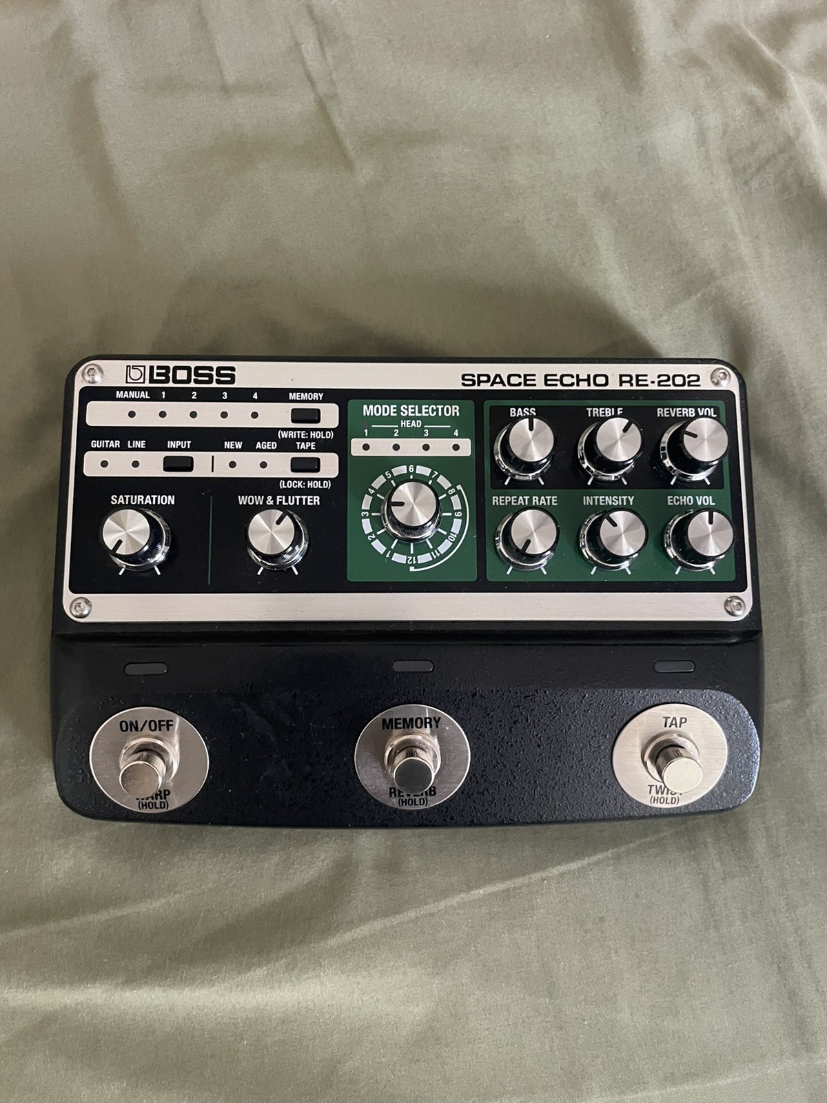 BOSS RE-202 Space Echo Digital Delay Pedal