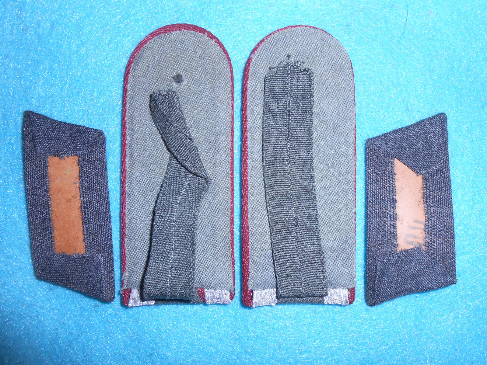 FS02 Pair of East German STASI shoulder boards & collar tabs of an unteroffizier