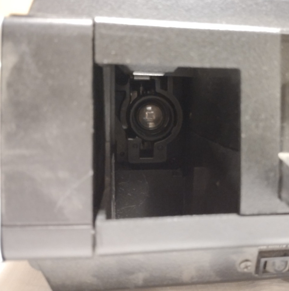 Vintage Kodak Movieneck 475 Projector (Missing Lid) (Turns On) (UNTESTED)